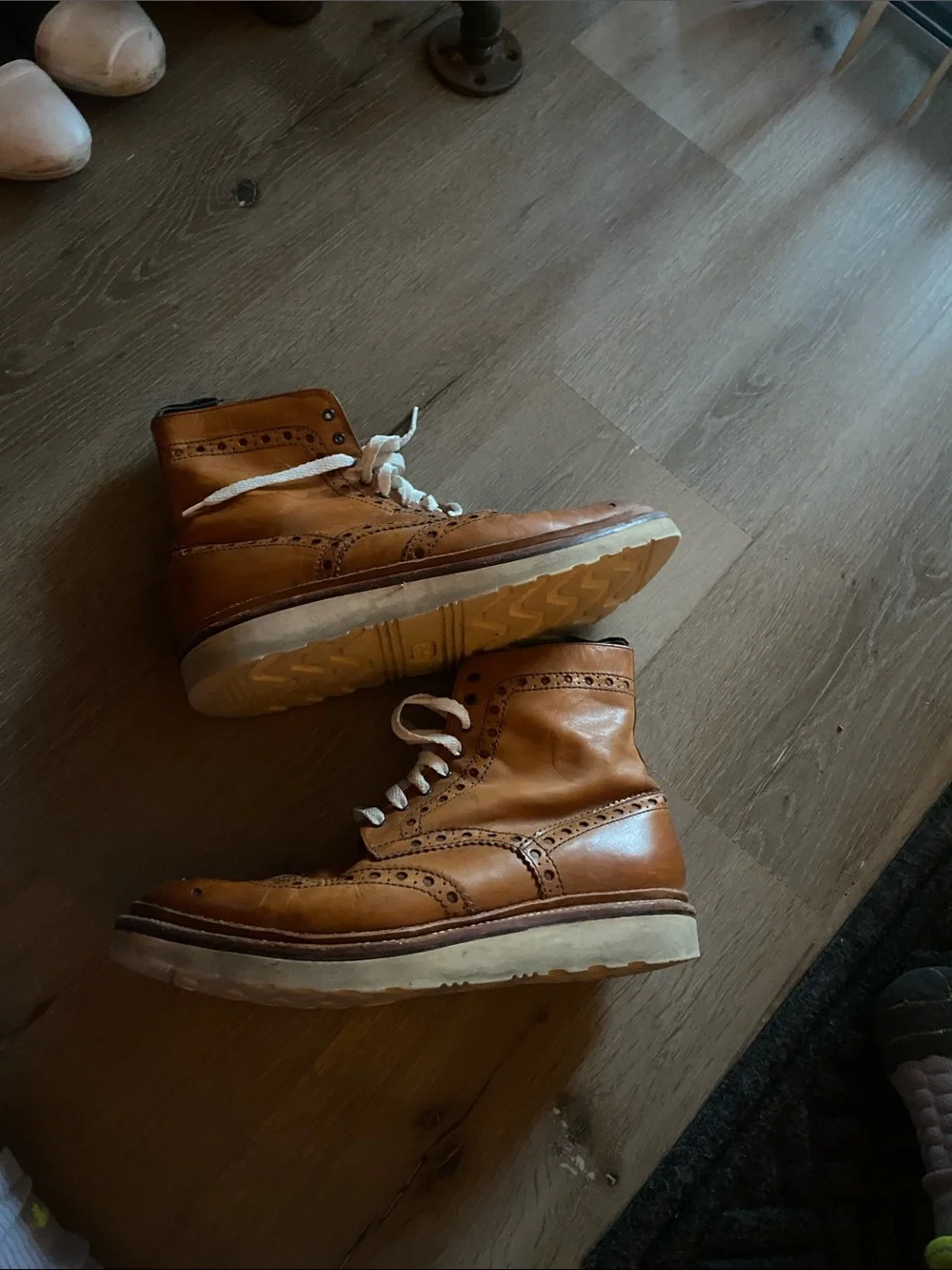 Men's Tan Wingtip Leather Lace-Up Boots